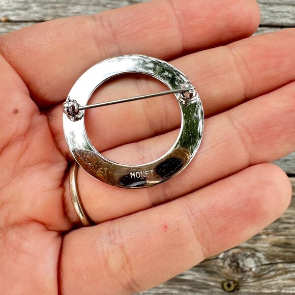 Vintage Jewelry Silver Tone Monet Circle Round Brooch Pin - Picture 3 of 3